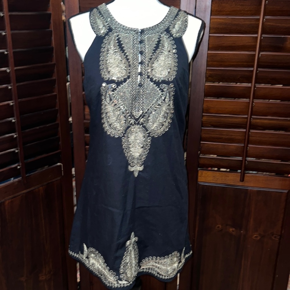 NWOT Free People gorgeous LBD w metallic gold threading and sequins size 6!